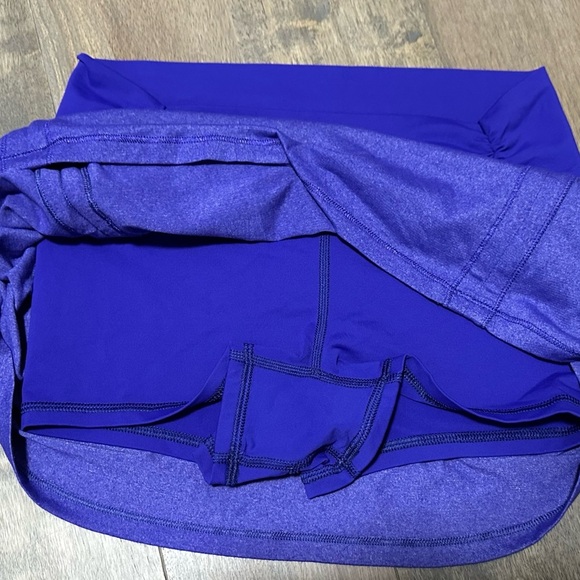 Lululemon Hot’N Sweaty Skirt- Size 6 - Picture 2 of 13